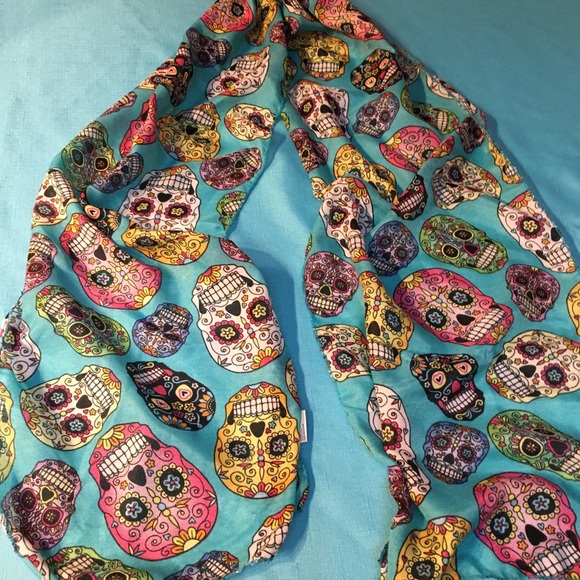 Sugar Skull Scarf - Picture 2 of 7